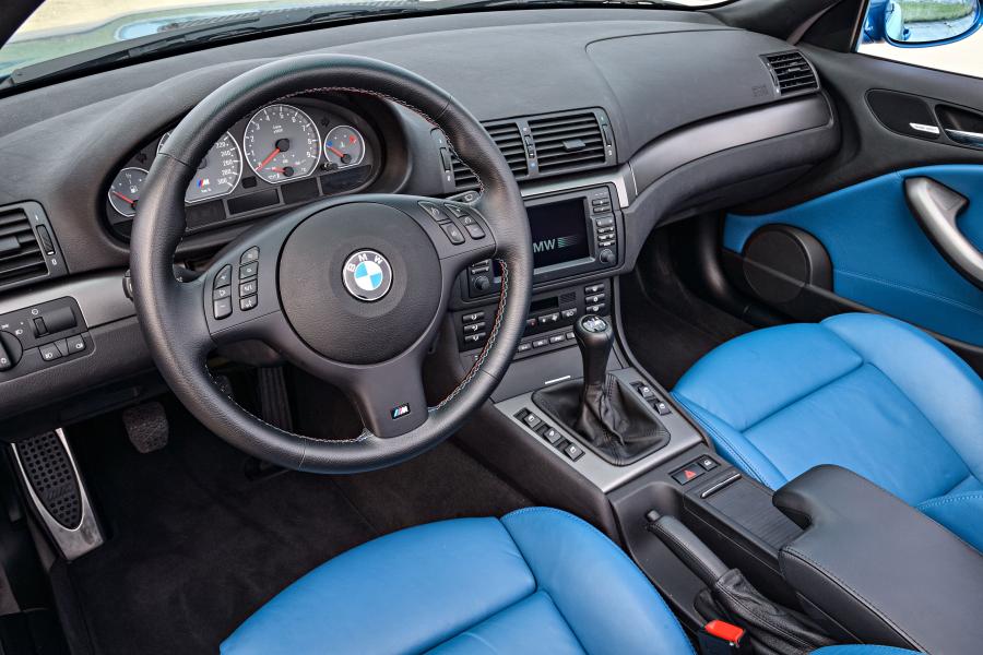 Торпедо BMW M3 Convertible (E46) 2001 года  (фото 4 из 58)